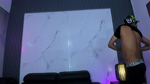 Kleyn_black live XXX chat