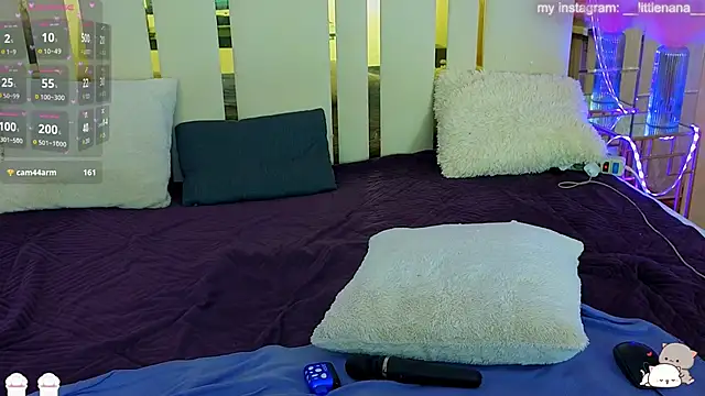 Clumsy_Nana's Live XXX Chat