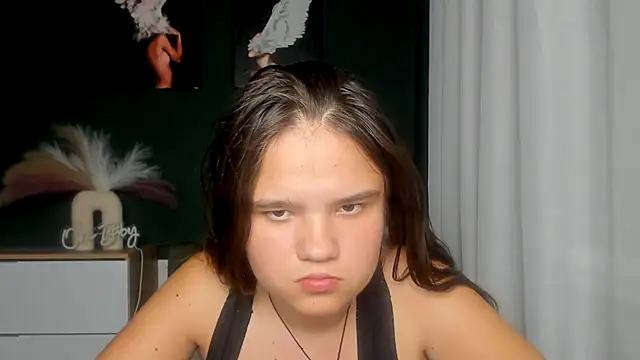 AdeleCruz – Naživo XXX chat