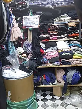 XXX chat uživo modela Bootiq