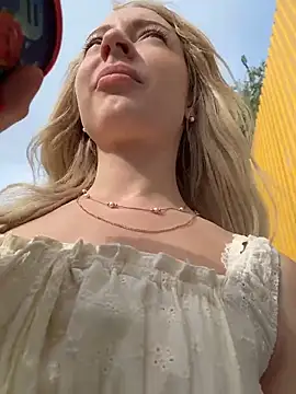 melissa_grr élő XXX-chatje