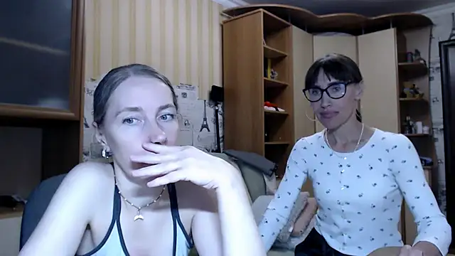 XXX chat uživo modela Pepper_mur