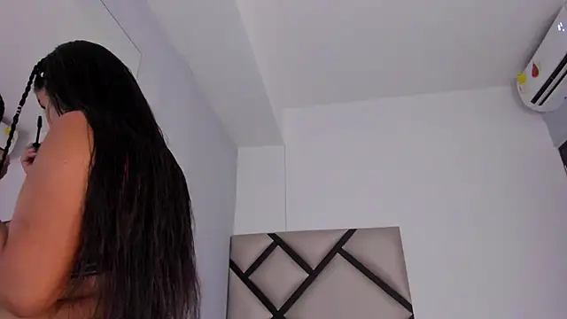 XXX chat uživo modela Lucy-23