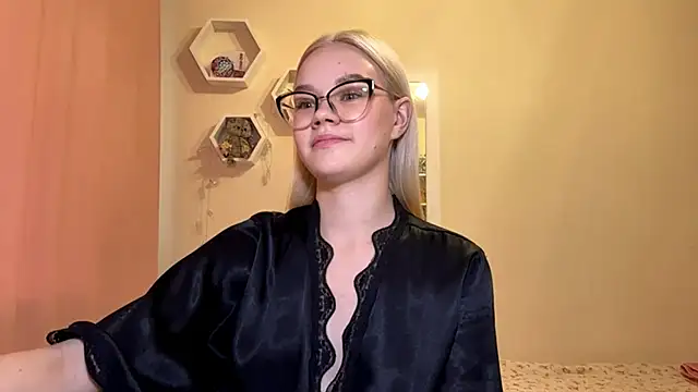 MiaCashe live XXX chat
