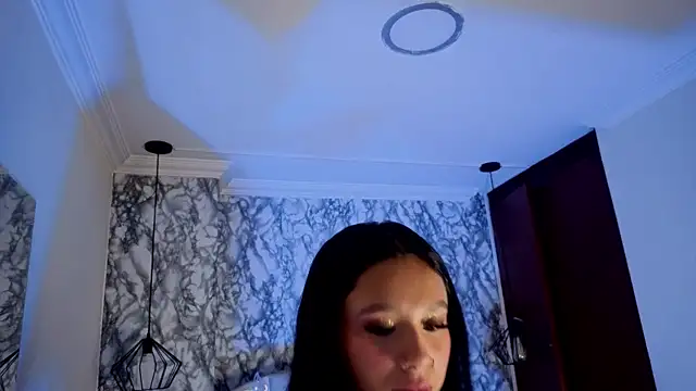 miiaboss_'s Live XXX Chat