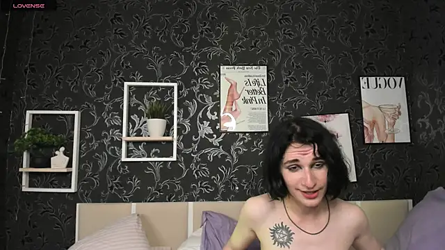 MickeQuinee Live XXX Chat