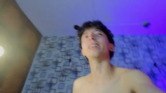 Twink_Sebas7 – Naživo XXX chat
