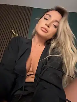 Ivy_Bae Adlı Modelin Canlı XXX Sohbeti