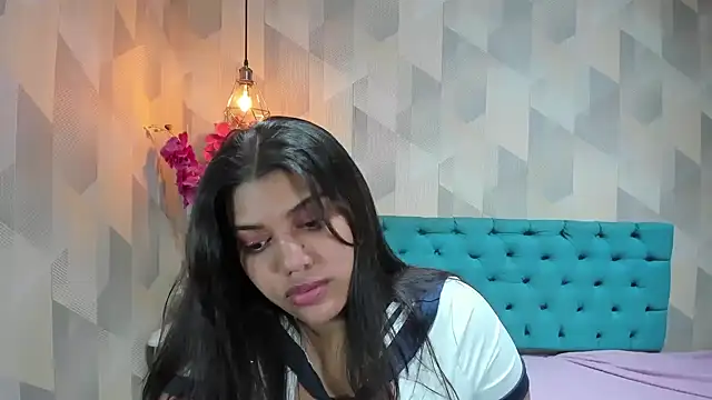 Chat XXX en directo de LindaBreeS