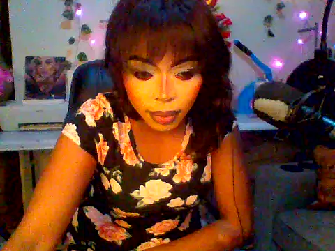 Anaconda2350 Live XXX-Chat