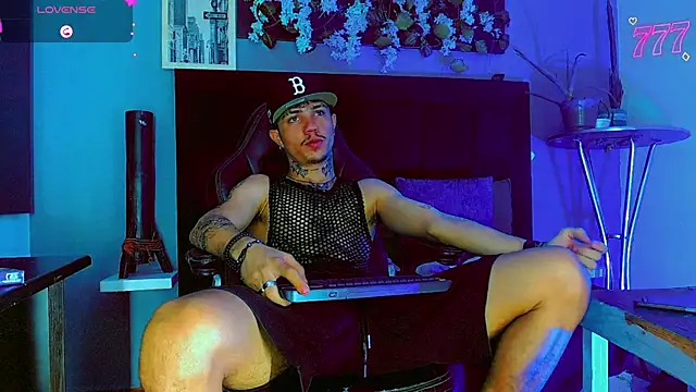 HannibalLester élő XXX-chatje
