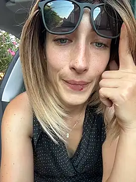 SugarLily24 Webcam show