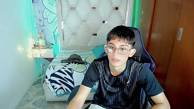 zxvn_n Adlı Modelin Canlı XXX Sohbeti