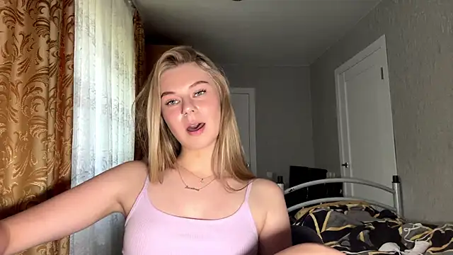 Chat +18 de HoneysPiee ao vivo