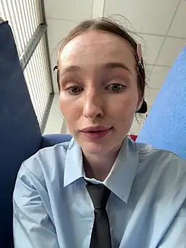 Chat XXX en directo de -missbehaving-