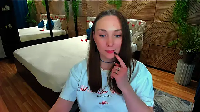 TrueReincarnation Live XXX-chat