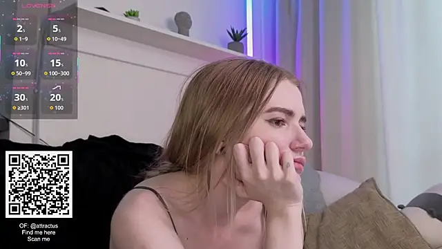 TinaAngel Chat XXX in diretta