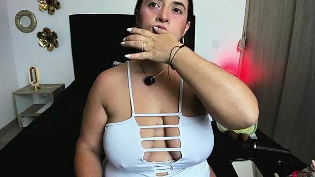 TatianaMonteross' Live XXX Chat