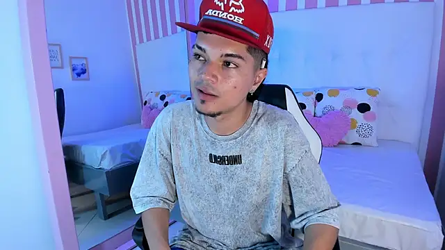 Chat +18 de Briian__ ao vivo