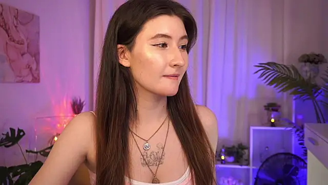 MayShawty Adlı Modelin Canlı XXX Sohbeti