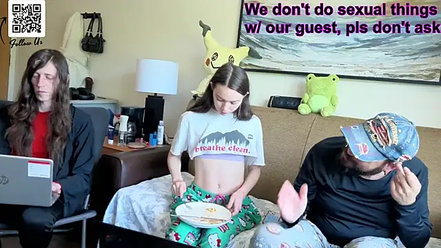 manicpixiedreamfrog's Live XXX Chat