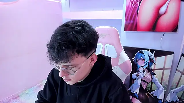 AngeloBocellii লাইভ XXX চ্যাট