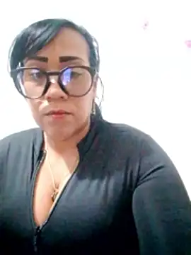 OliviaWilliamm Adlı Modelin Canlı XXX Sohbeti