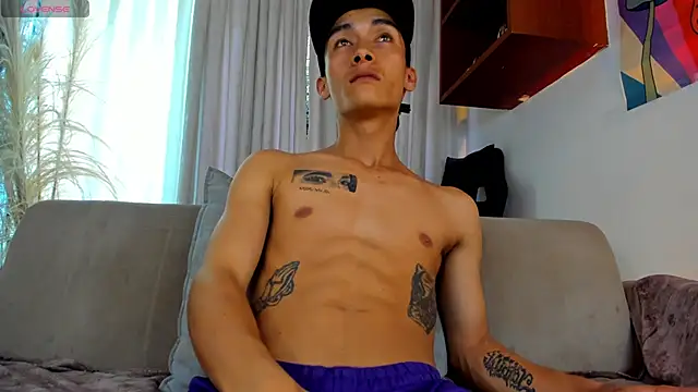 adammercuryn Live XXX chat