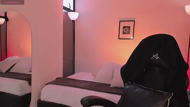 ChloeMoreti live XXX chat