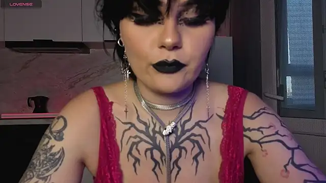 IntrigueYourDay's Live XXX Chat