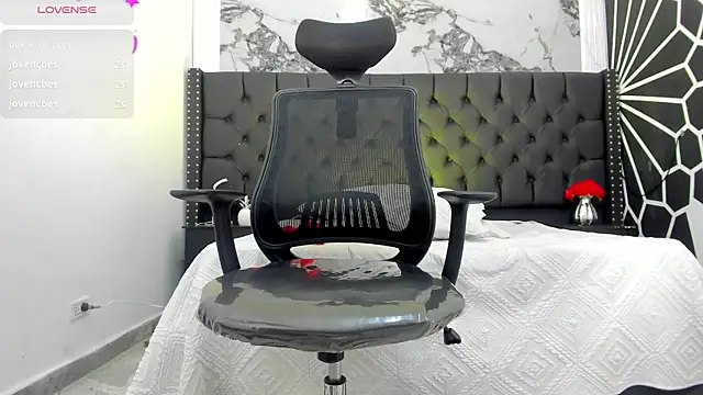 دردشة MaximusClark الجنسية المباشرة