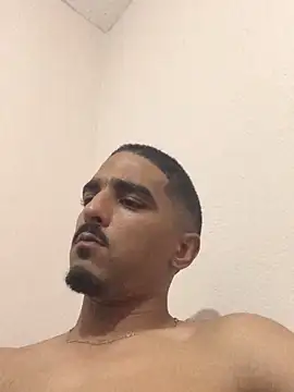 Xxxhalcon live XXX chat