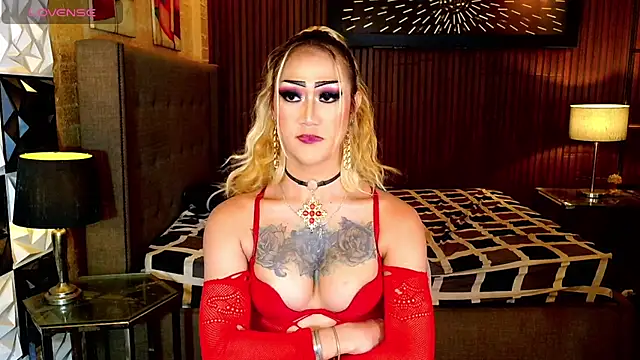 HorseCockDivine Live XXX Chat