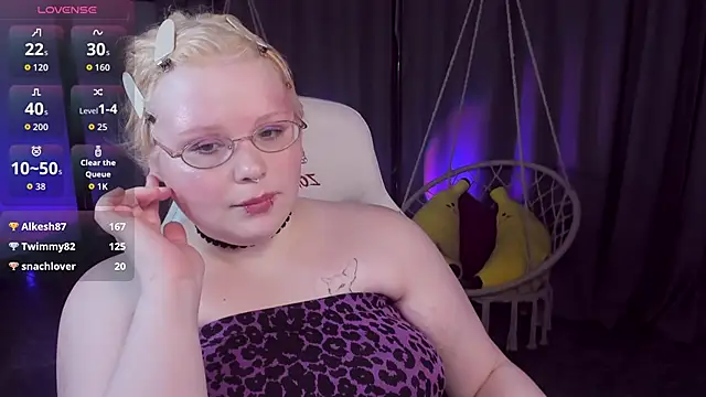 Chat +18 de LottieReed ao vivo