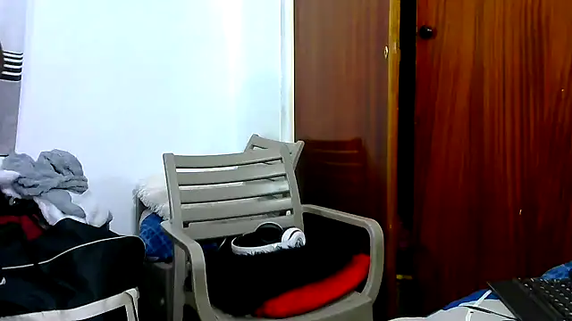 DarkPearl_20 Adlı Modelin Canlı XXX Sohbeti