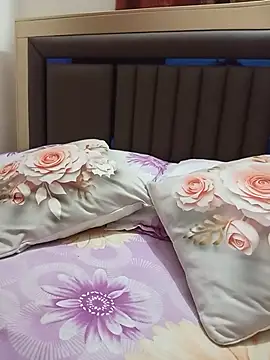 Tanha18 Adlı Modelin Canlı XXX Sohbeti