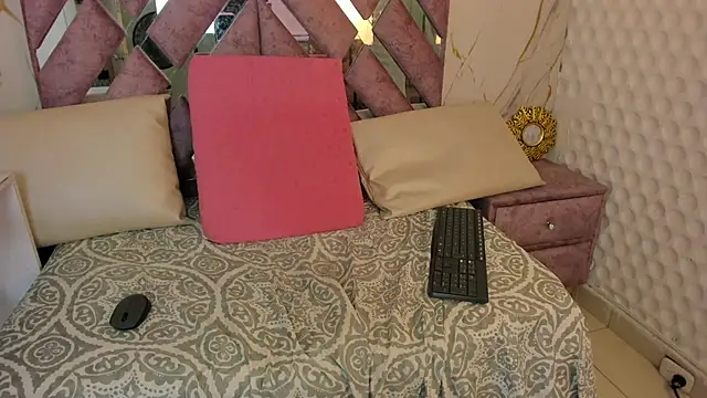 Chat XXX en directo de kloe_williams_
