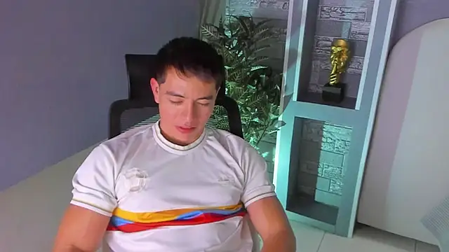 IanMancini's Live XXX Chat