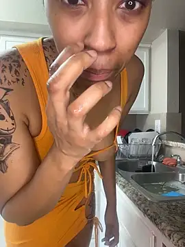 YeahhhitsBreezy's Live XXX Chat
