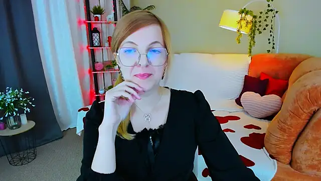 Chat +18 de YourUniverser ao vivo
