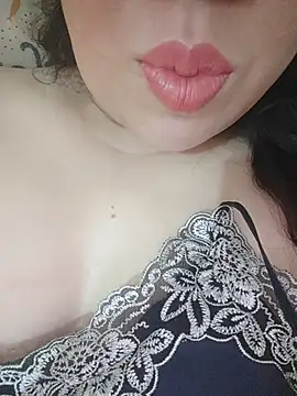 Julyy08's Live XXX Chat
