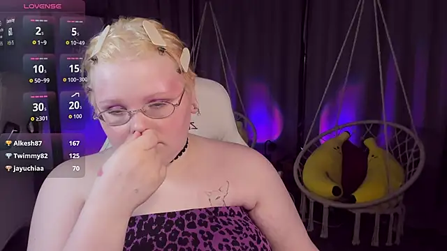 LottieReed élő XXX-chatje