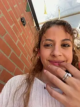 XXX chat uživo modela alana15