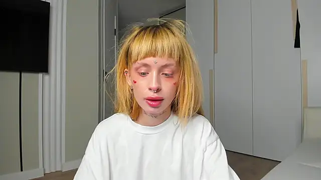 FlowerOfSin2001's Live XXX Chat