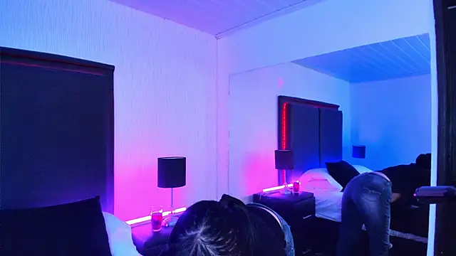 XXX chat uživo modela LilithBluum