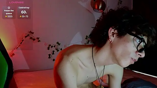 Matty_Sparkk Adlı Modelin Canlı XXX Sohbeti