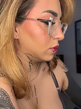 CarolQueen1_'s Live XXX Chat