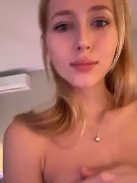XXX chat uživo modela LunaRase