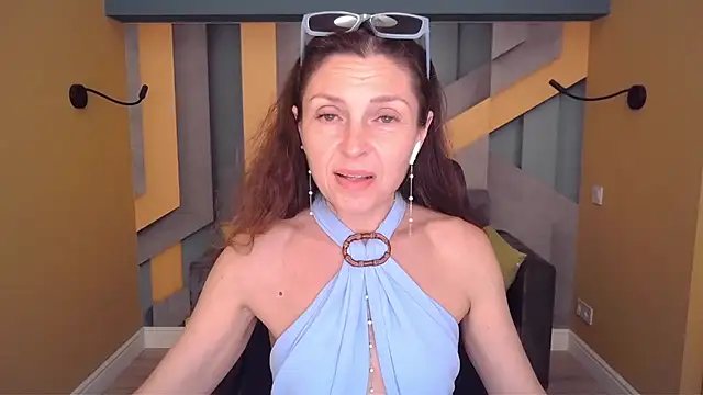 EllaLong's Live XXX Chat