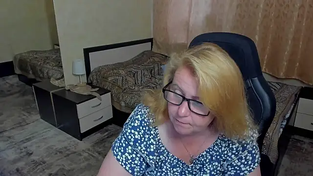 Frau_Marta: онлайн-секс-чат